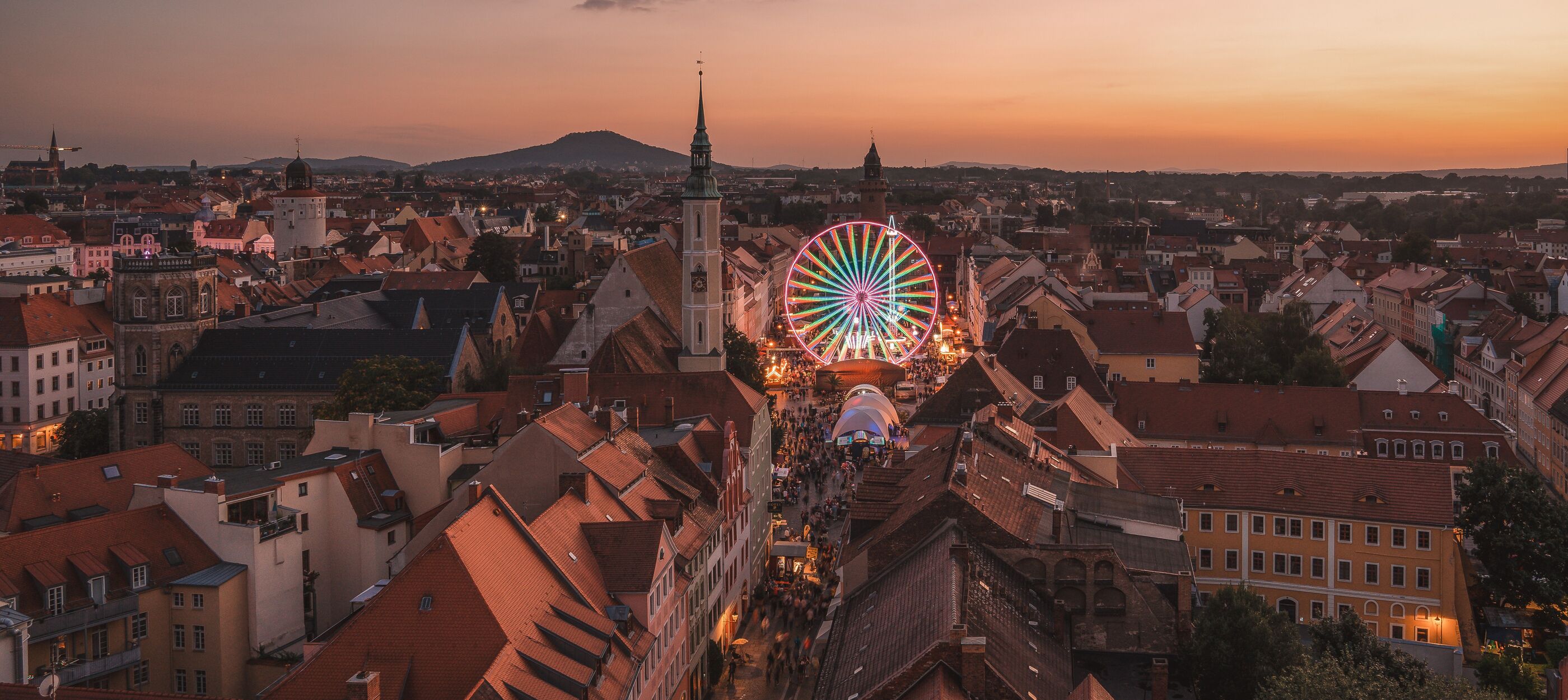 Panoramiczny widok na zabytkową starówkę w Görlitz